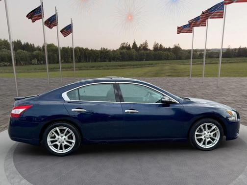 2010 Nissan Maxima SV