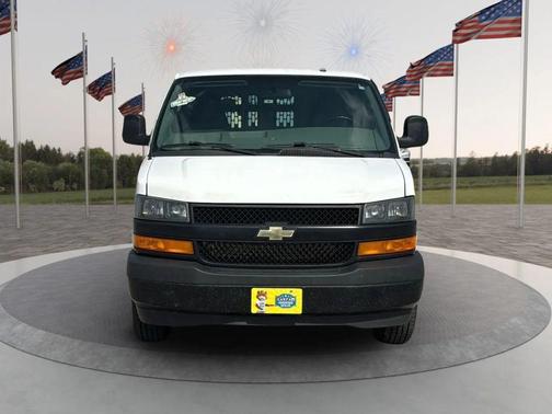 Summit White 2021 Chevrolet Express 3500 RWD 3500 Regular Wheelbase WT