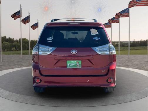 2015 Toyota Sienna SE
