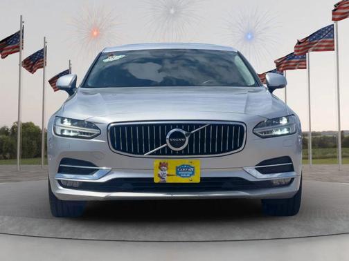 Bright Silver Metallic 2018 Volvo S90 T6 Inscription
