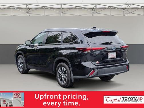 Midnight Black 2024 Toyota Highlander Hybrid XLE