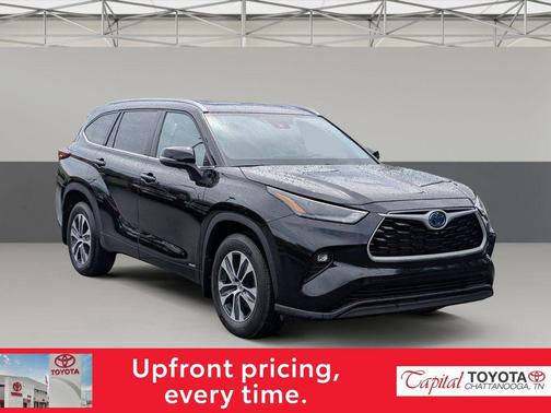 Midnight Black 2024 Toyota Highlander Hybrid XLE