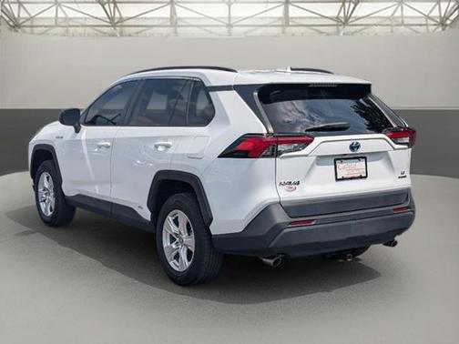 2021 Toyota RAV4 Hybrid LE