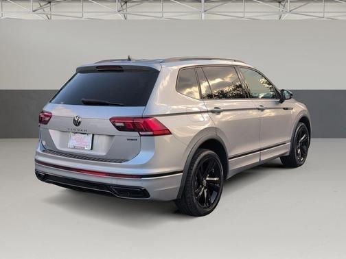 2023 Volkswagen Tiguan 2.0T SE R-Line Black 4MOTION