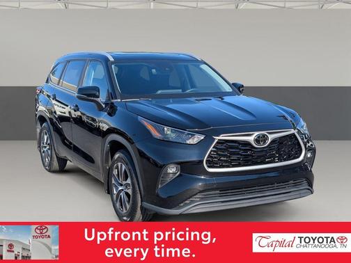 Midnight Black Metallic 2023 Toyota Highlander XLE