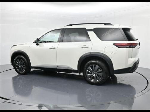 2024 Nissan Pathfinder SV 4WD