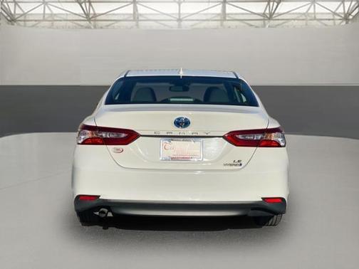 2019 Toyota Camry Hybrid LE