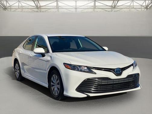 2019 Toyota Camry Hybrid LE