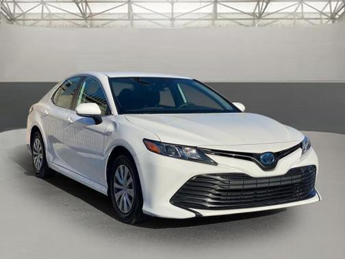 2019 Toyota Camry Hybrid LE