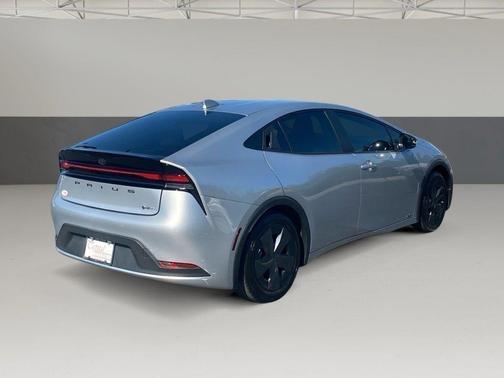 2023 Toyota Prius LE