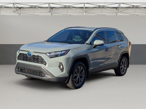 2022 Toyota RAV4 Hybrid XLE Premium