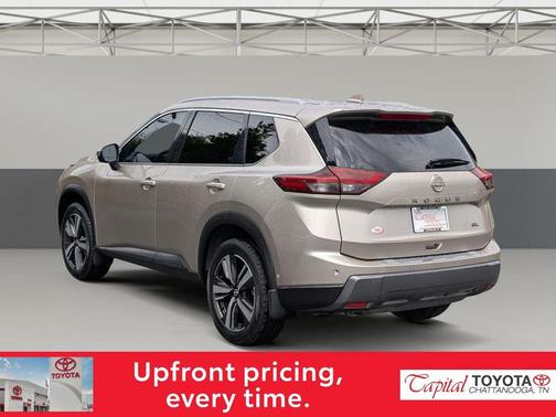 Champagne Silver Metallic 2024 Nissan Rogue SL
