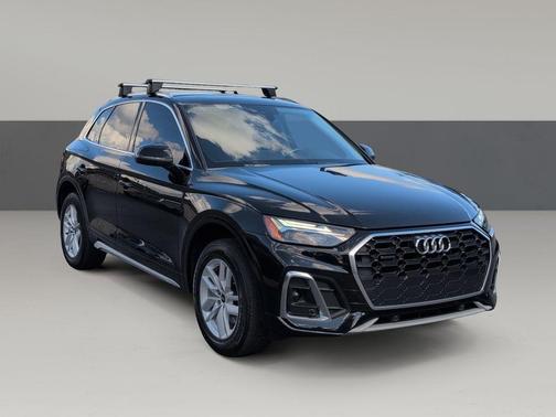 2023 Audi Q5 45 S line Premium