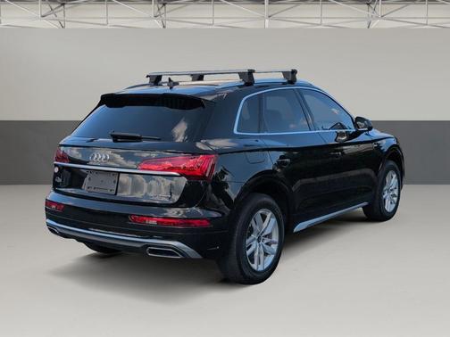 2023 Audi Q5 45 S line Premium