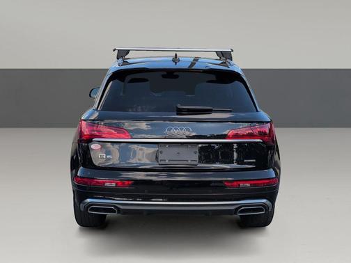 2023 Audi Q5 45 S line Premium