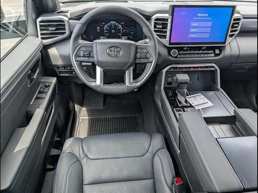 2025 Toyota Tundra Hybrid Platinum