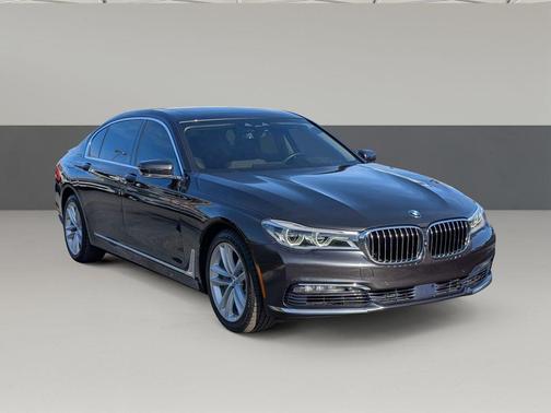 2017 BMW 750 I