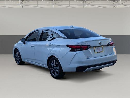 2021 Nissan Versa 1.6 SV