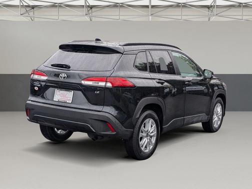 2025 Toyota Corolla Cross LE