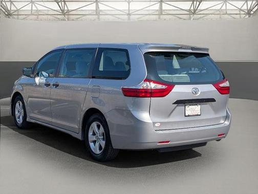 2018 Toyota Sienna SE