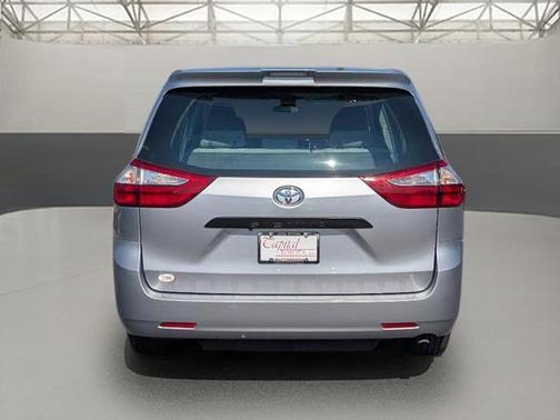 2018 Toyota Sienna SE