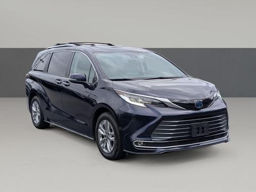 2024 Toyota Sienna Limited
