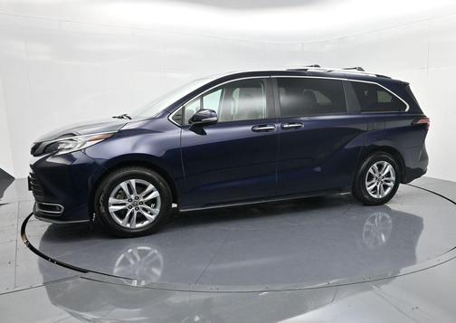 2024 Toyota Sienna Limited