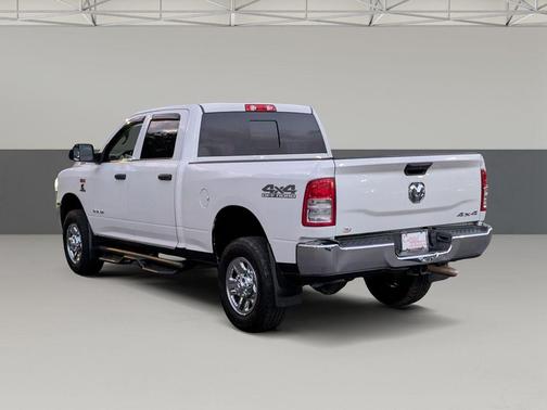 2019 RAM 2500 Tradesman Crew Cab 4x4 6'4' Box