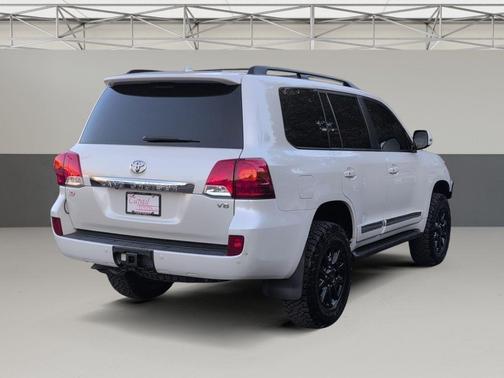 2015 Toyota Land Cruiser Base