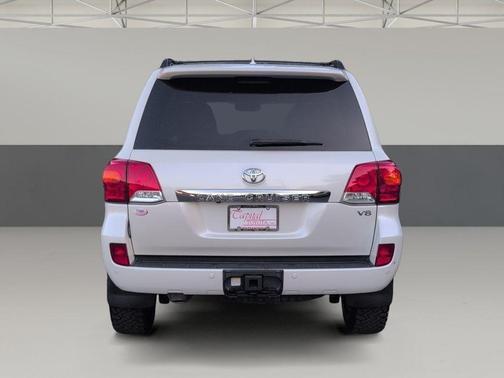 2015 Toyota Land Cruiser Base