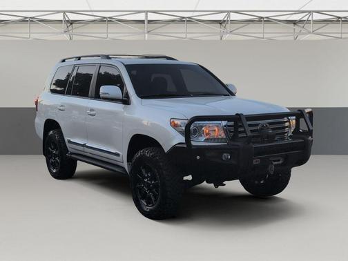 2015 Toyota Land Cruiser Base