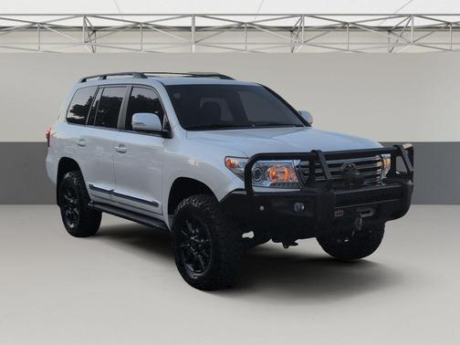 2015 Toyota Land Cruiser Base