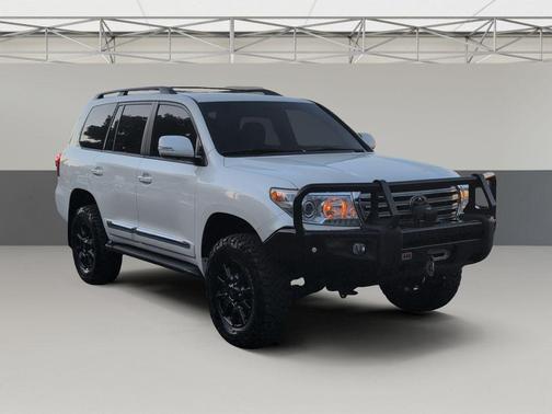 2015 Toyota Land Cruiser Base
