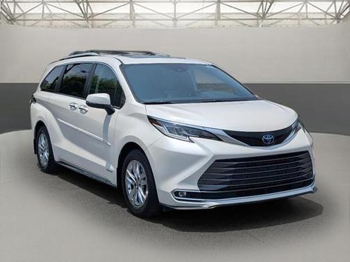 2021 Toyota Sienna Limited 7-Passenger