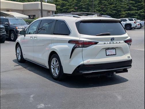 2021 Toyota Sienna Limited 7-Passenger