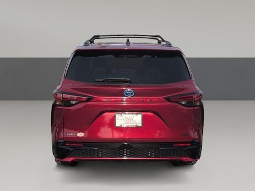 2025 Toyota Sienna XSE 7 Passenger