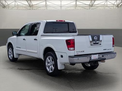 2010 Nissan Titan LE