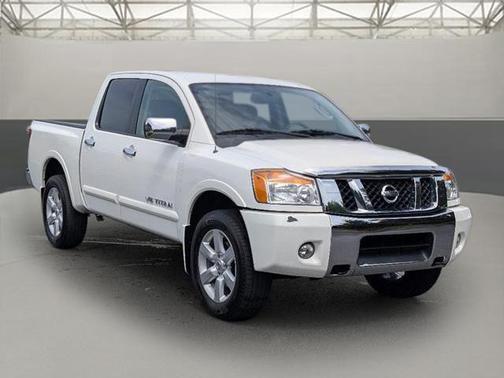 2010 Nissan Titan LE