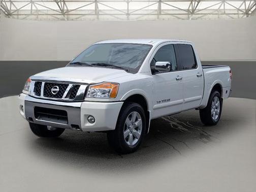 2010 Nissan Titan LE
