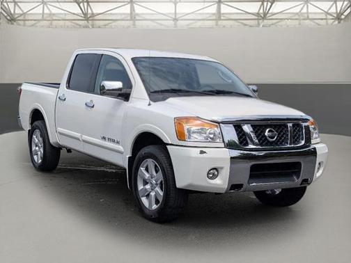 2010 Nissan Titan LE