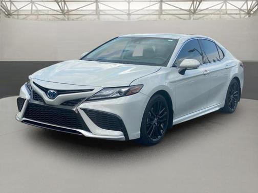 2024 Toyota Camry Hybrid SE