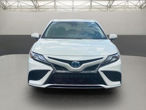 2024 Toyota Camry Hybrid SE