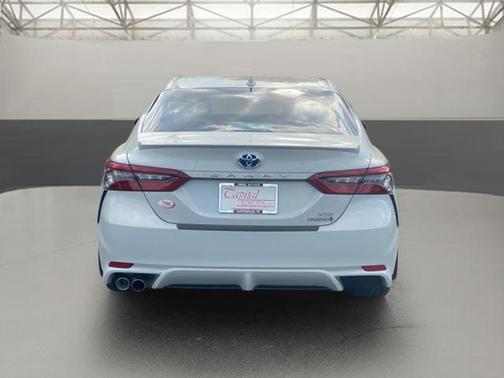 2024 Toyota Camry Hybrid SE