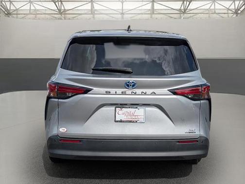 2022 Toyota Sienna XLE 7 Passenger
