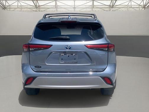 2021 Toyota Highlander Hybrid Platinum