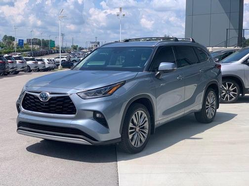 2021 Toyota Highlander Hybrid Platinum