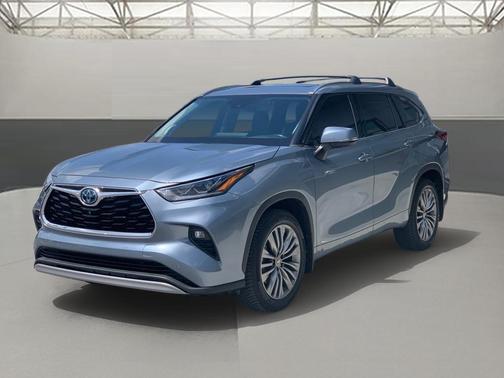 2021 Toyota Highlander Hybrid Platinum