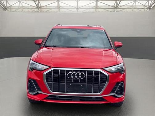 2022 Audi Q3 45 S line Premium