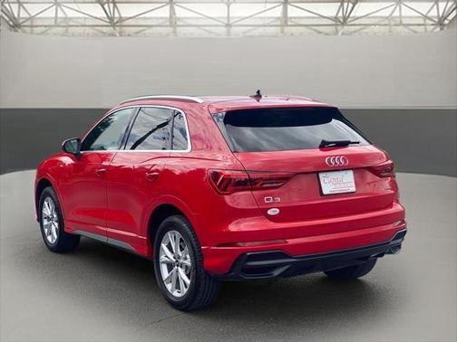 2022 Audi Q3 45 S line Premium