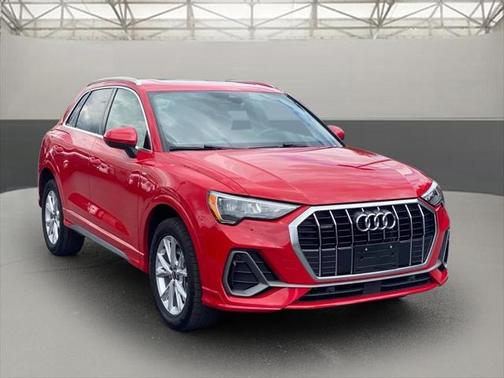 2022 Audi Q3 45 S line Premium